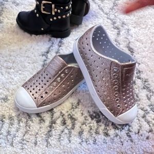 Girls natives !! Size 11 ! Sparkly // brand new!